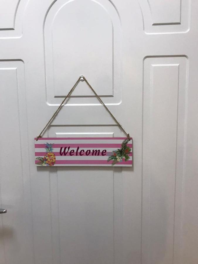 Central Welcoming Apartment In 티라나 외부 사진