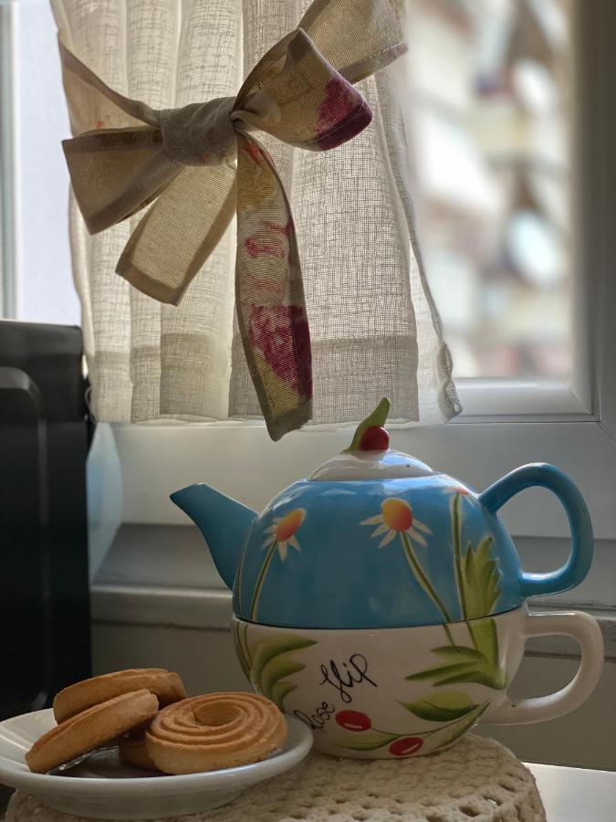 Central Welcoming Apartment In 티라나 외부 사진
