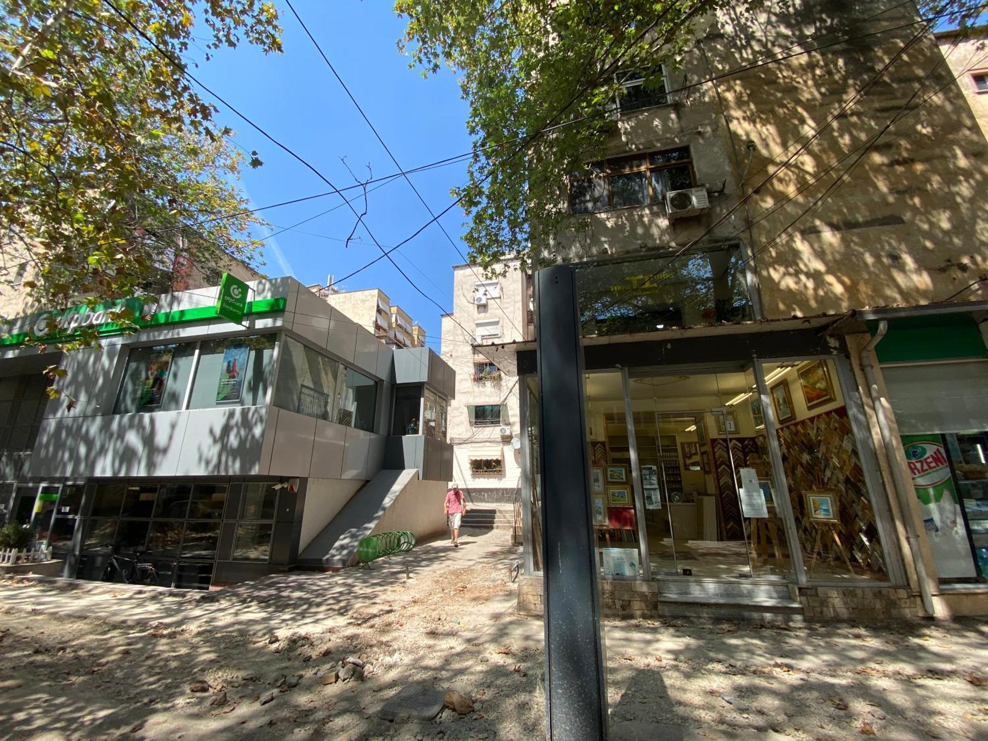 Central Welcoming Apartment In 티라나 외부 사진